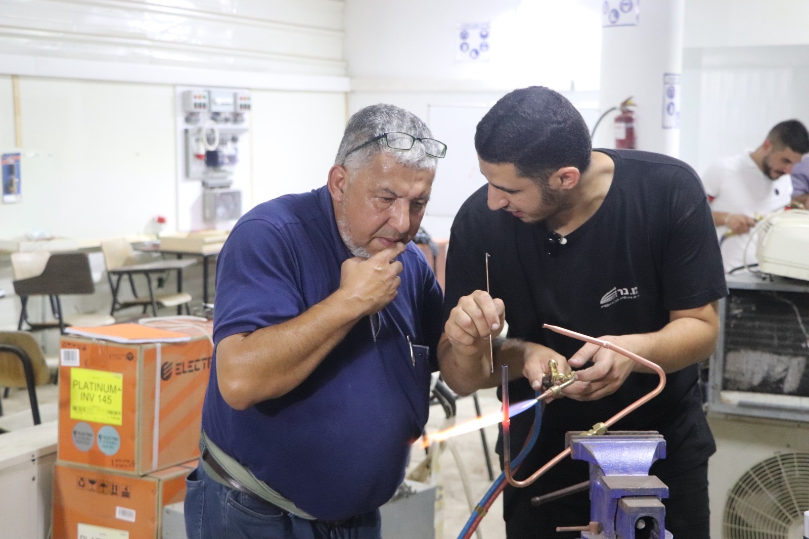 טכנאי מזגנים - website.image
